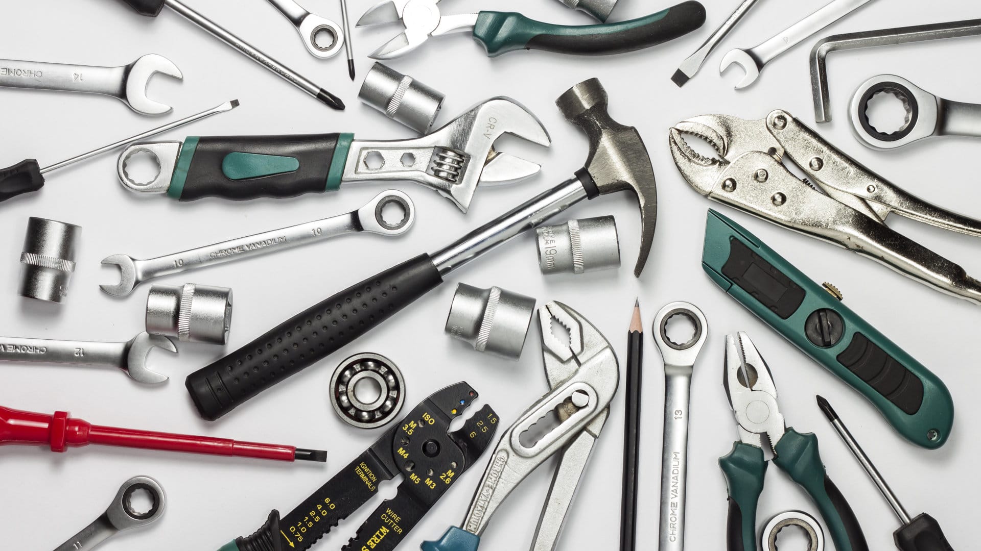 10 Essential Tools Every DIY Enthusiast Should Have in Their Toolbox